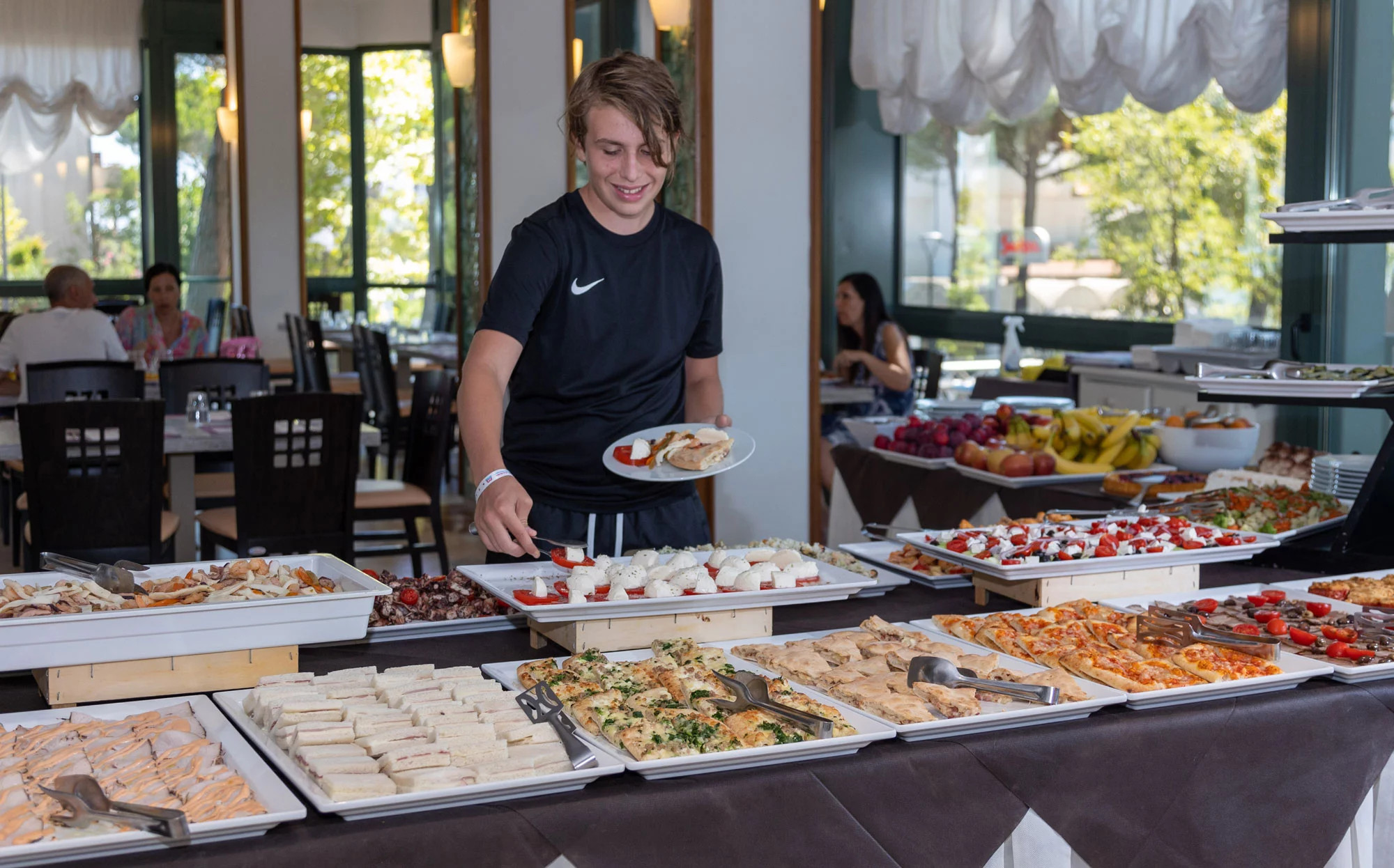 media.Slide_MichelangeloMima_6ClubFamilyHotel