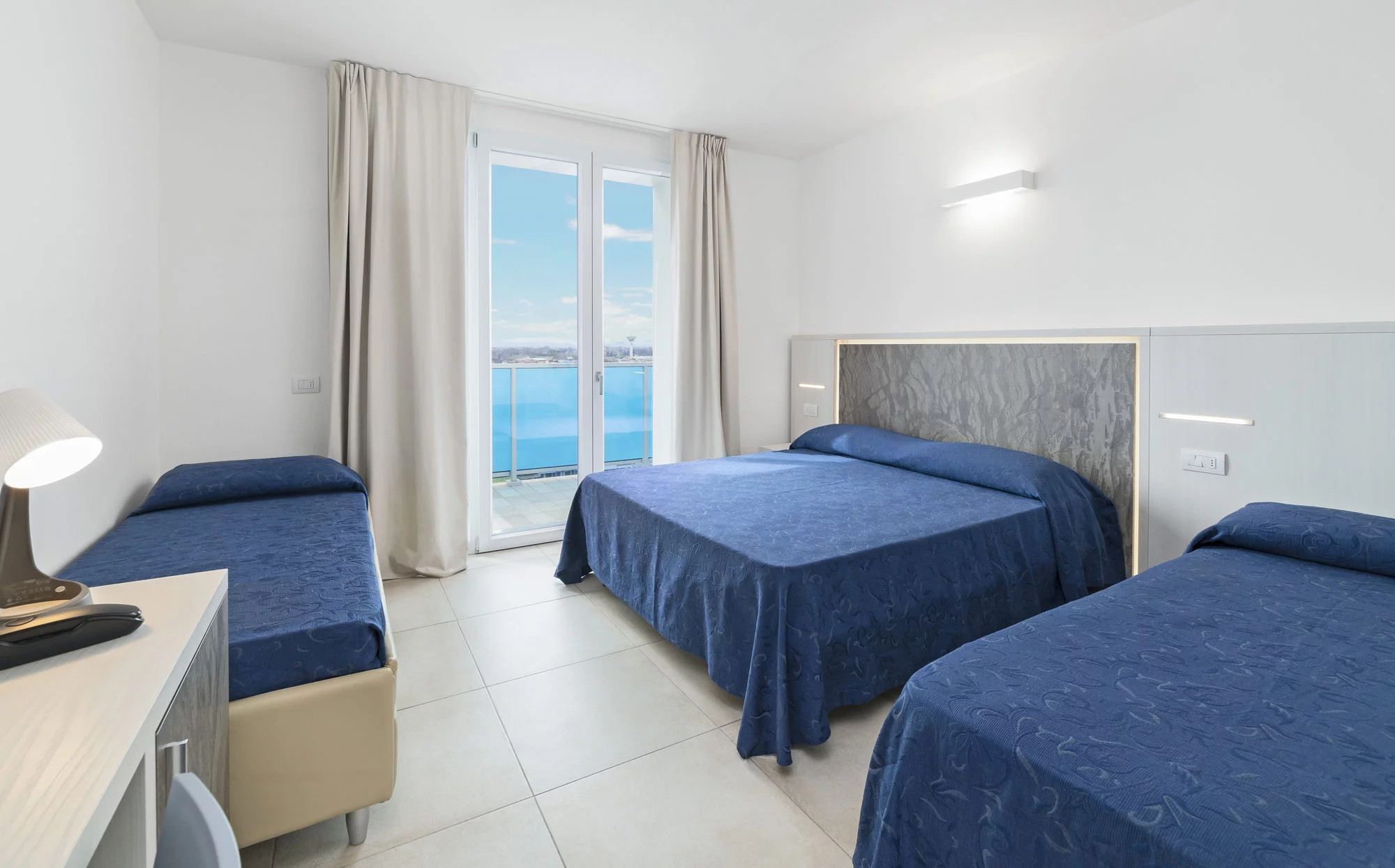 media.Slide_TosiBeach_8ClubFamilyHotel