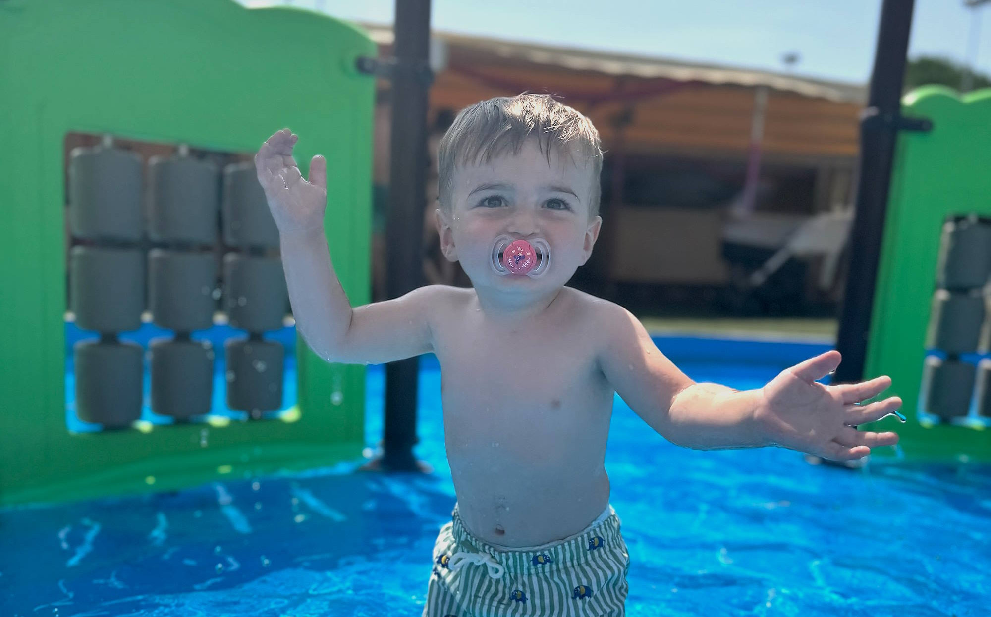 media.slide_piscina_bimbi_cfh_rimini_village