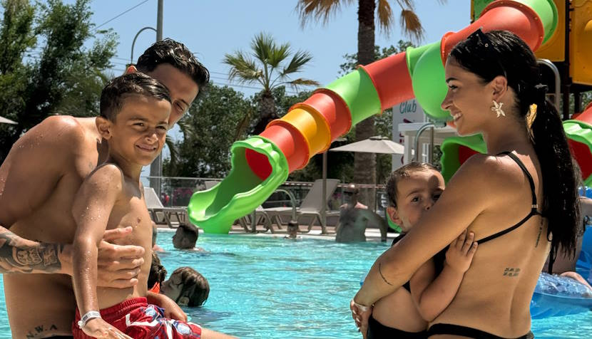 media.Club_Family_Hotel_Riccione_Village_anteprima_830x476